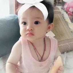 小朋友妈妈吃哈密瓜视频,甜蜜亲子时光