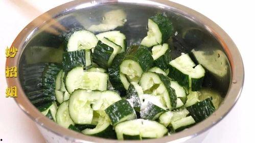 瓜如何吃更更美味呢视频,解锁美味瓜果的多样吃法