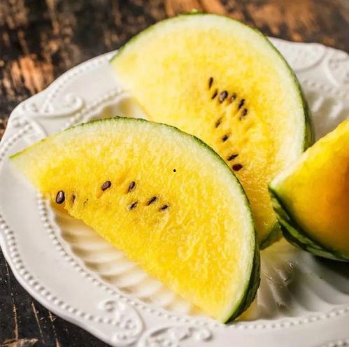 大理摆摊吃瓜视频,感受地道市井生活