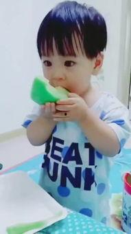 主播正在吃哈密瓜视频,夏日哈密瓜，甜蜜滋味尽享